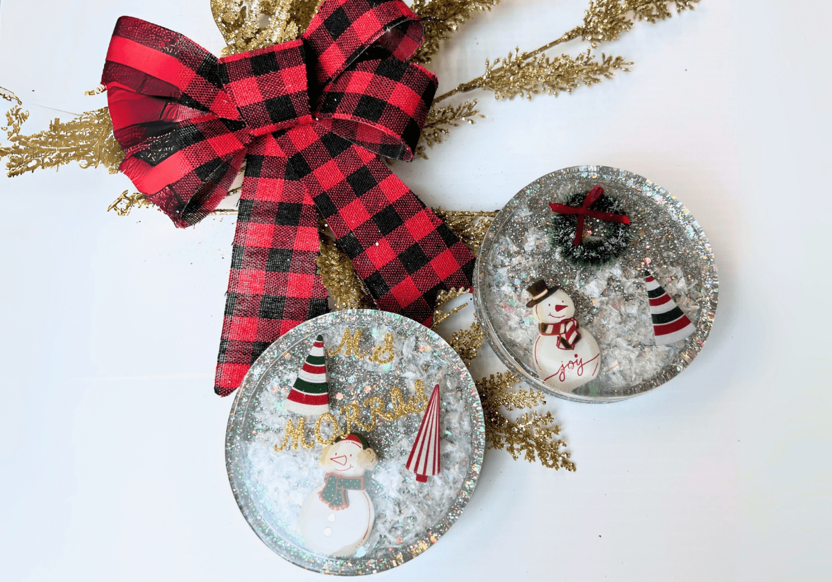 Creative Holiday gift Idea to sell and market snow globe christmas resin coasters